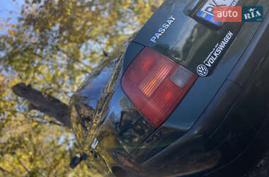 Седан Volkswagen Passat 1999 в 