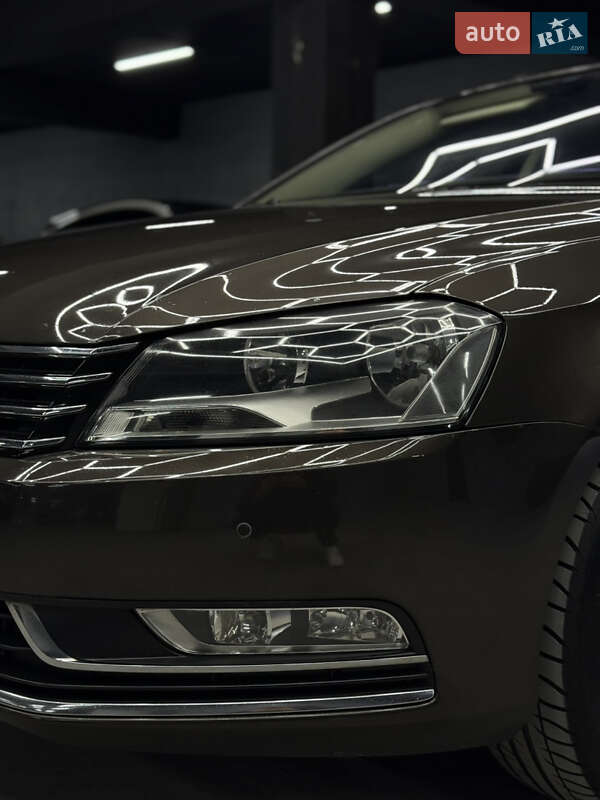 Універсал Volkswagen Passat 2012 в Чернівцях фото 7 Універсал Volkswagen Passat 2012 в Чернівцях