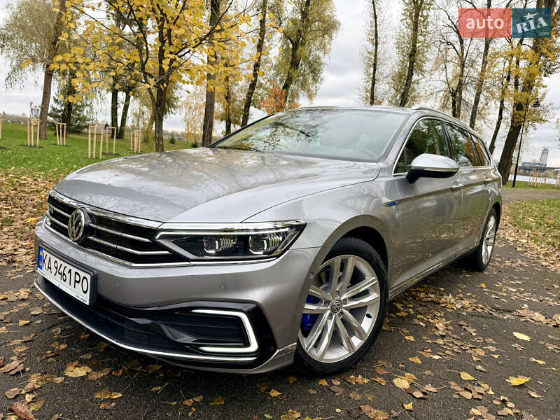 Универсал Volkswagen Passat 2020 в Киеве фото 2 Универсал Volkswagen Passat 2020 в Киеве
