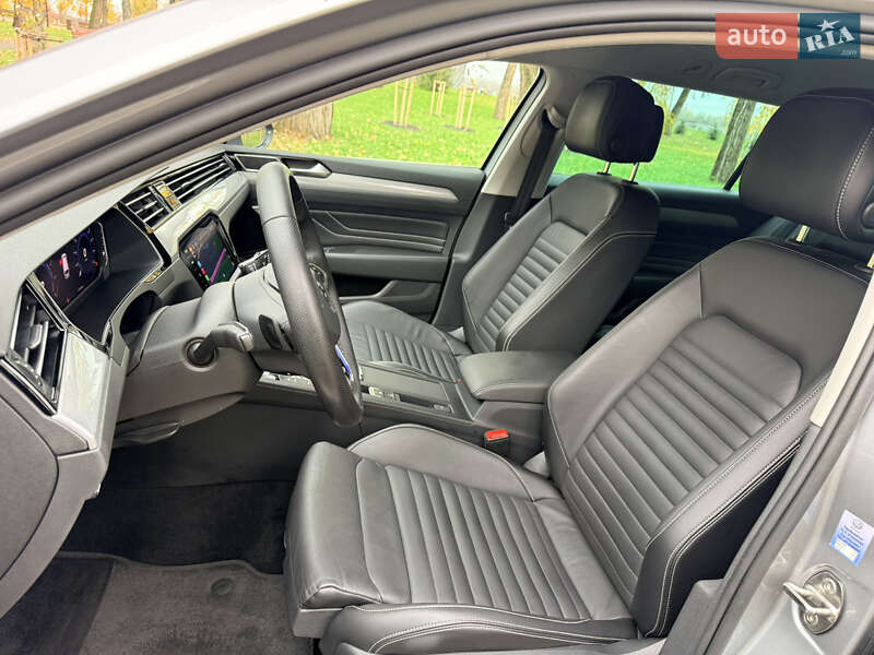 Универсал Volkswagen Passat 2020 в Киеве фото 12 Универсал Volkswagen Passat 2020 в Киеве