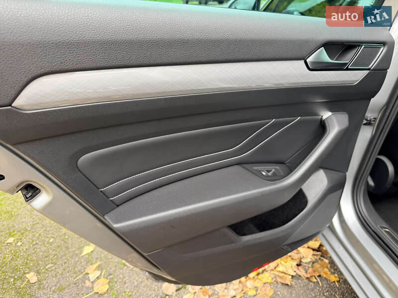 Универсал Volkswagen Passat 2020 в Киеве фото 18 Универсал Volkswagen Passat 2020 в Киеве