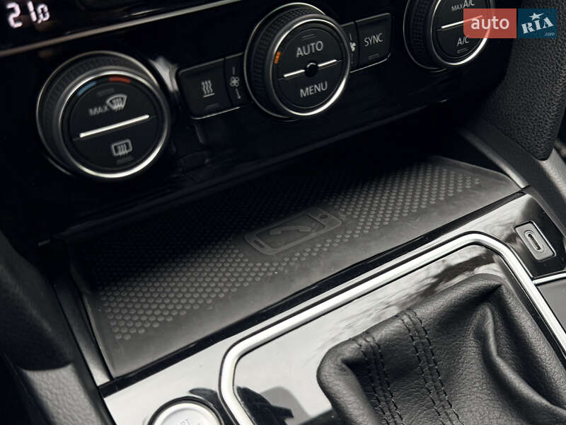 Универсал Volkswagen Passat 2020 в Киеве фото 42 Универсал Volkswagen Passat 2020 в Киеве