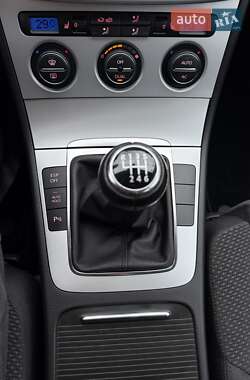 Универсал Volkswagen Passat 2009 в 