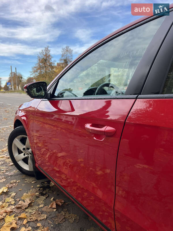 Седан Volkswagen Passat 2013 в Львове фото 11 Седан Volkswagen Passat 2013 в Львове