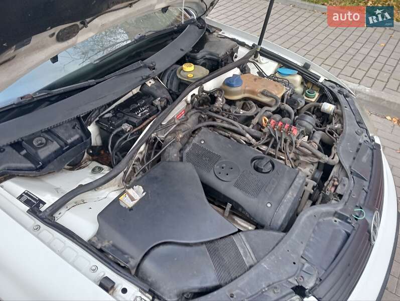 Седан Volkswagen Passat 1999 в Рівному