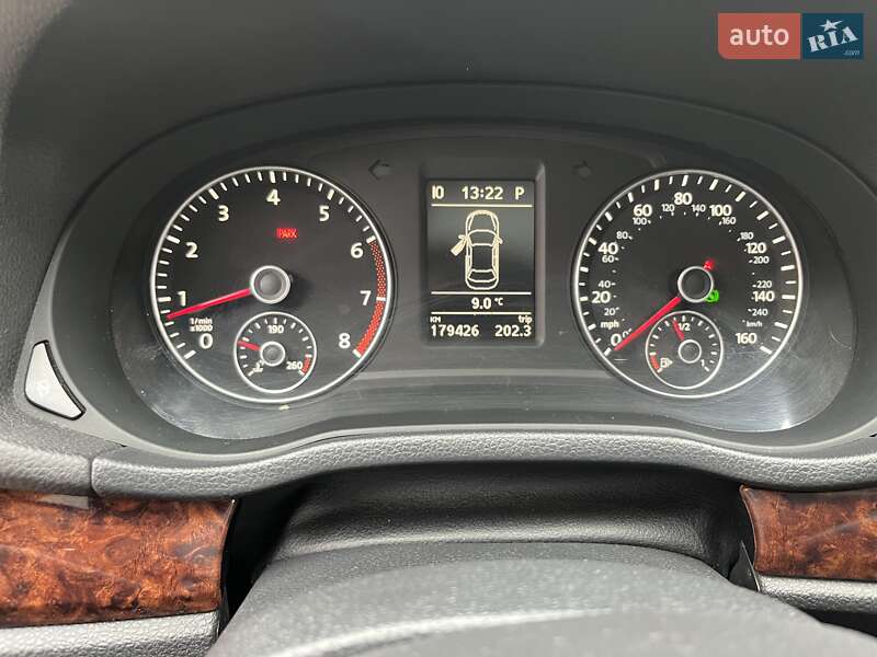 Седан Volkswagen Passat 2012 в Борисполі