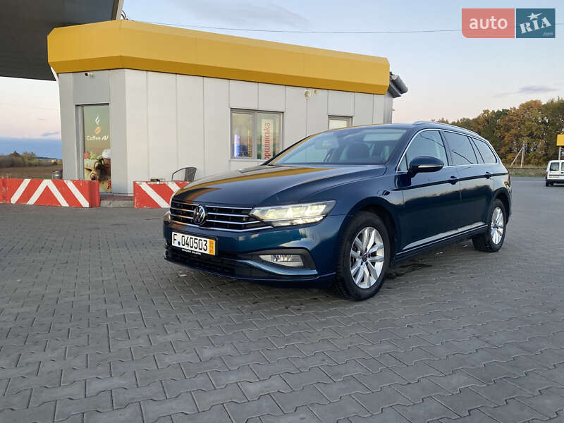 Volkswagen Passat 2022