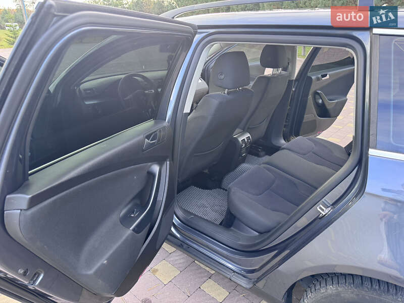 Универсал Volkswagen Passat 2010 в Львове фото 18 Универсал Volkswagen Passat 2010 в Львове