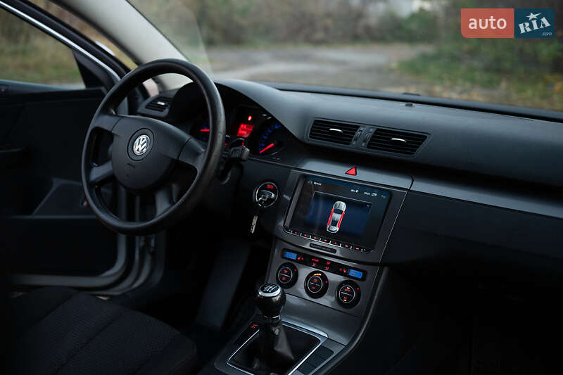 Седан Volkswagen Passat 2009 в Івано-Франківську