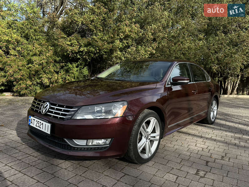 Седан Volkswagen Passat 2013 в Брошневі-Облозі