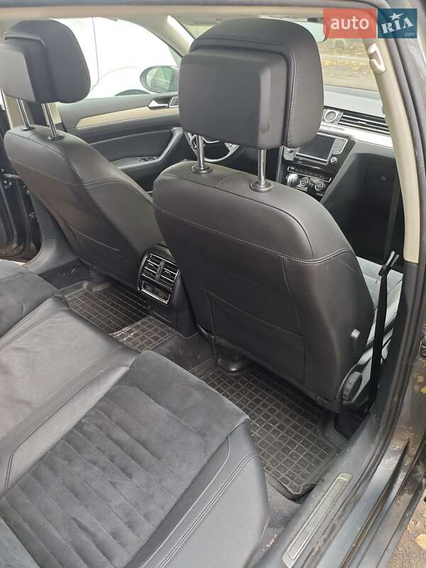 Універсал Volkswagen Passat 2016 в Дніпрі