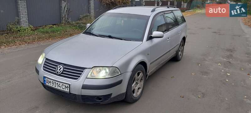 Универсал Volkswagen Passat 2002 в Малине