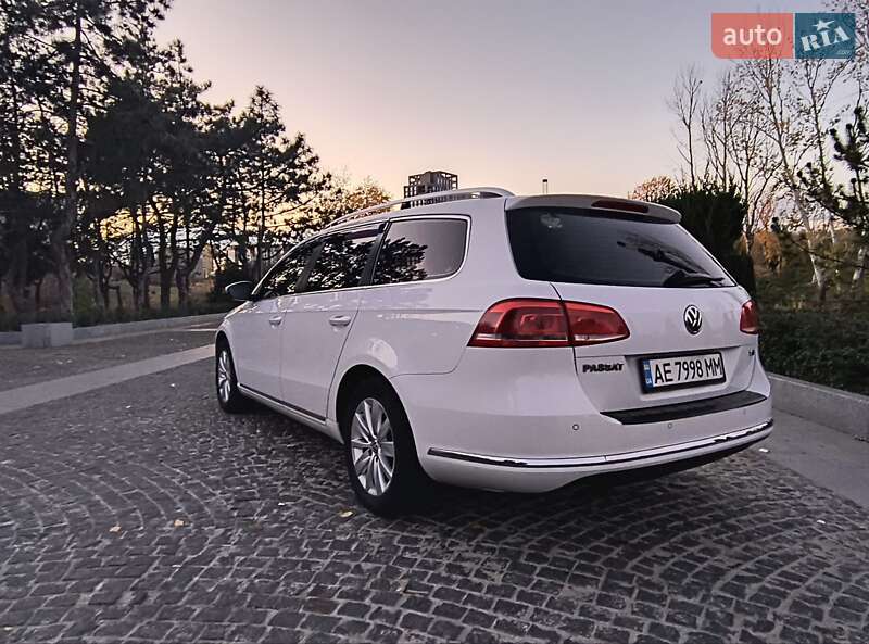 Универсал Volkswagen Passat 2012 в Днепре