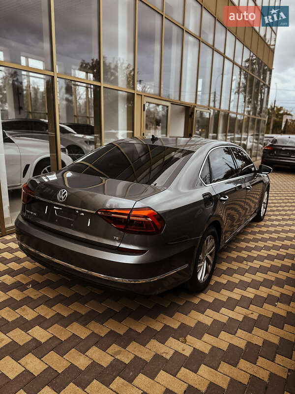 Седан Volkswagen Passat 2017 в Миколаєві