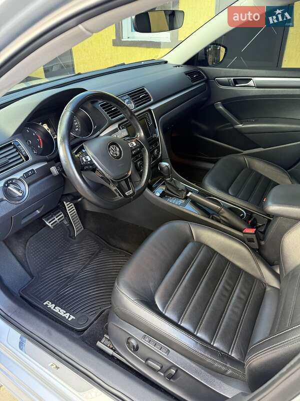 Седан Volkswagen Passat 2016 в Кривом Роге