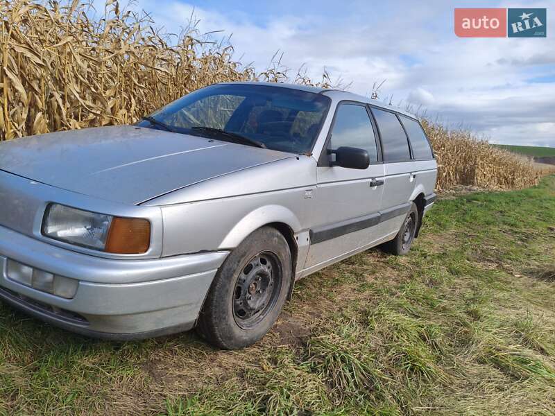 Универсал Volkswagen Passat 1990 в Дубно