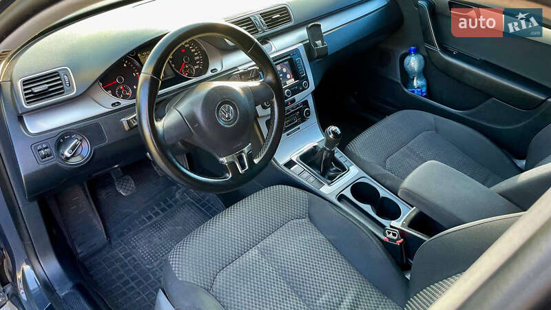 Универсал Volkswagen Passat 2011 в Житомире фото 11 Универсал Volkswagen Passat 2011 в Житомире