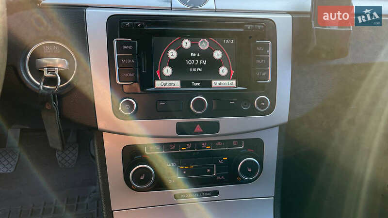 Универсал Volkswagen Passat 2011 в Житомире фото 14 Универсал Volkswagen Passat 2011 в Житомире