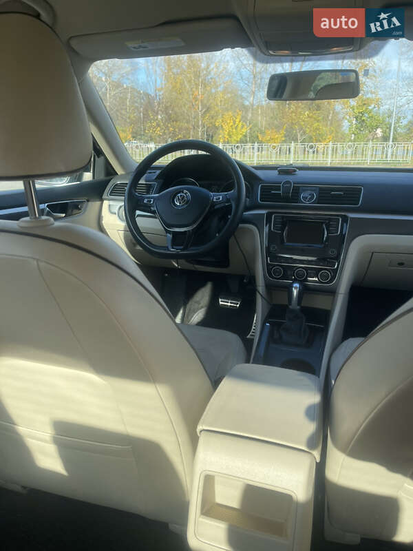 Седан Volkswagen Passat 2016 в Киеве фото 8 Седан Volkswagen Passat 2016 в Киеве