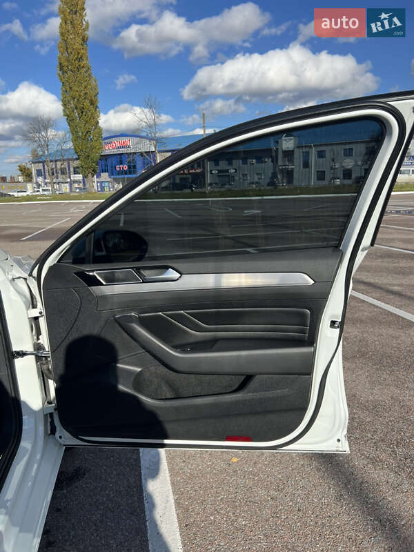Универсал Volkswagen Passat 2021 в Житомире фото 17 Универсал Volkswagen Passat 2021 в Житомире