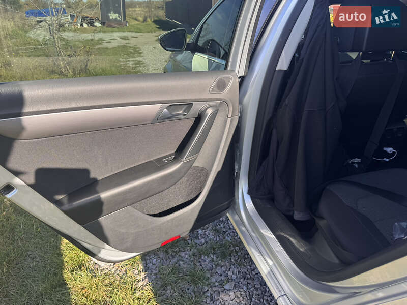 Универсал Volkswagen Passat 2011 в Киеве фото 13 Универсал Volkswagen Passat 2011 в Киеве