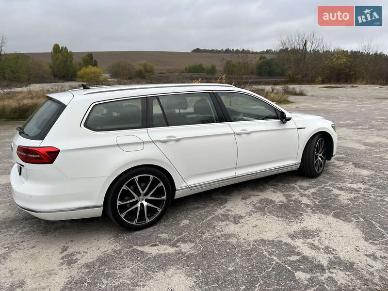 Універсал Volkswagen Passat 2015 в Рокитному