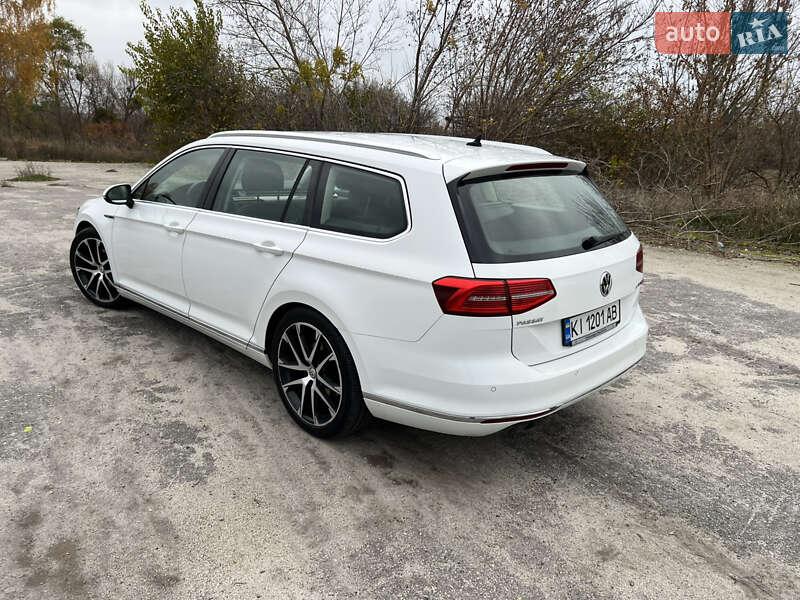 Універсал Volkswagen Passat 2015 в Рокитному