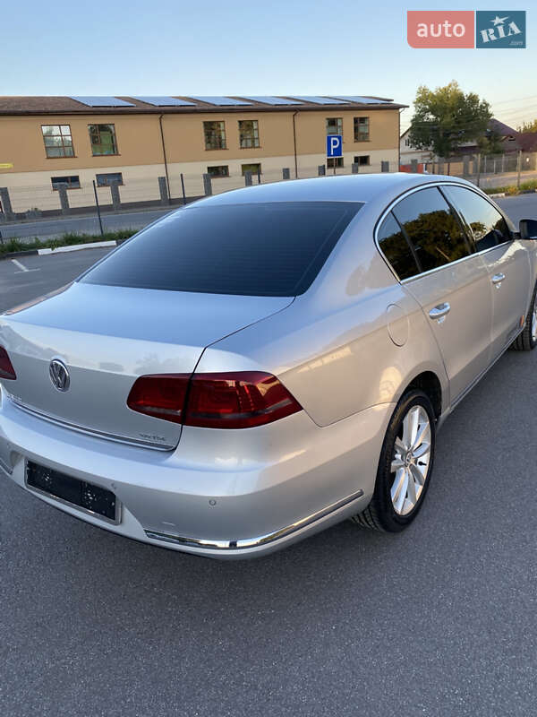 Седан Volkswagen Passat 2013 в Казатине