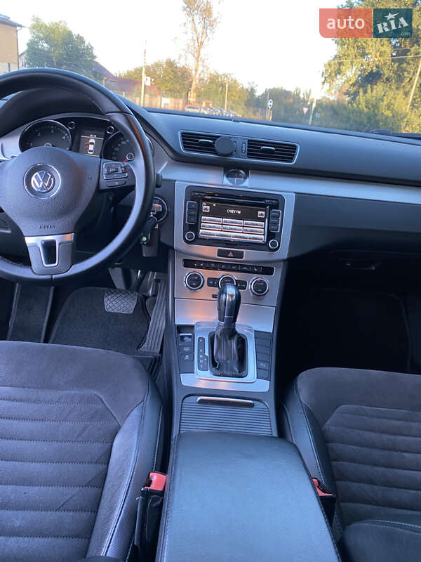 Седан Volkswagen Passat 2013 в Казатине