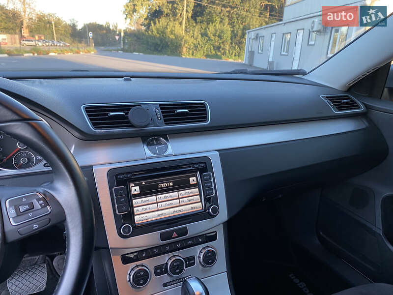 Седан Volkswagen Passat 2013 в Казатине