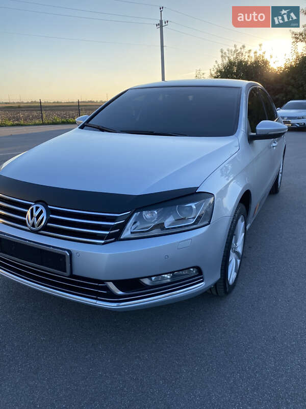 Седан Volkswagen Passat 2013 в Казатине