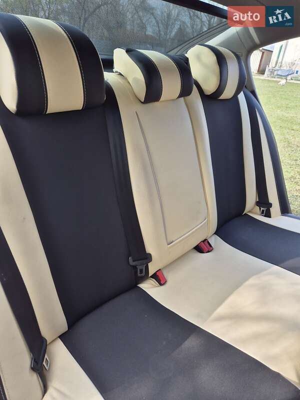 Седан Volkswagen Passat 2008 в Ивано-Франковске