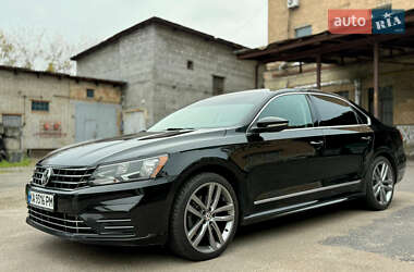 Седан Volkswagen Passat 2016 в Киеве