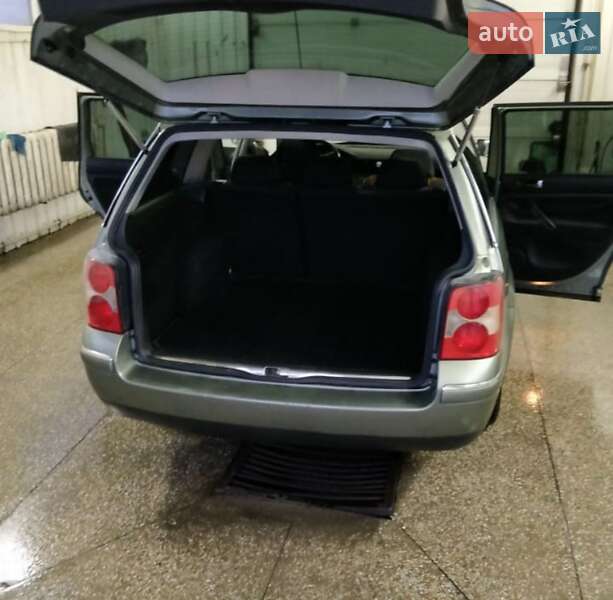 Універсал Volkswagen Passat 2002 в Кам'янець-Подільському