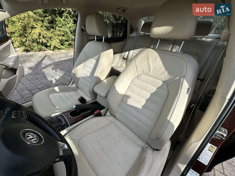 Седан Volkswagen Passat 2013 в Брошневі-Облозі