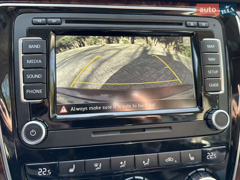 Седан Volkswagen Passat 2013 в Брошневі-Облозі