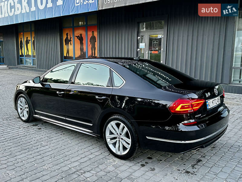 Седан Volkswagen Passat 2016 в Киеве