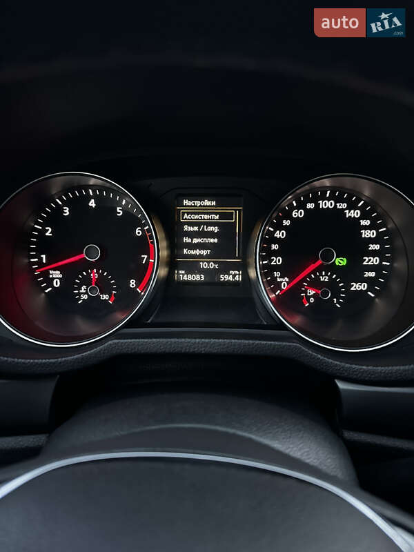 Седан Volkswagen Passat 2016 в Киеве