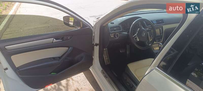 Седан Volkswagen Passat 2014 в Кривом Роге