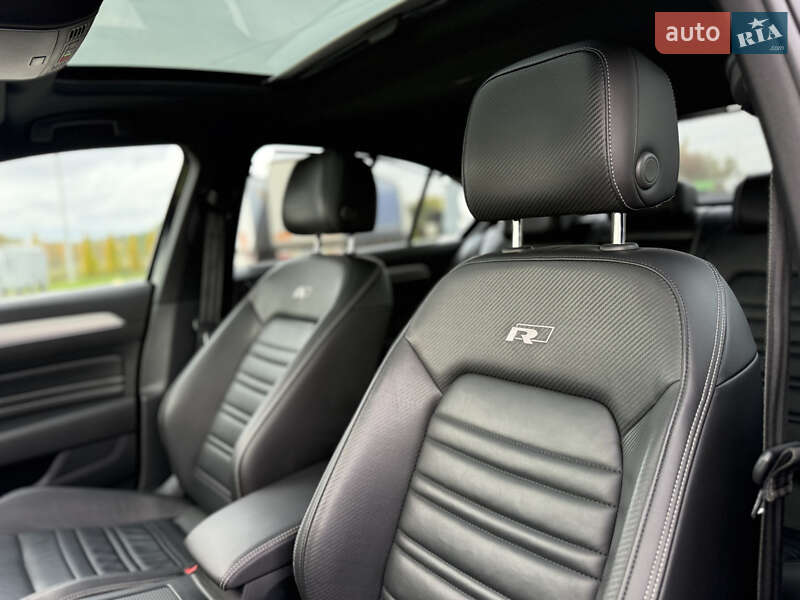 Седан Volkswagen Passat 2022 в Луцьку