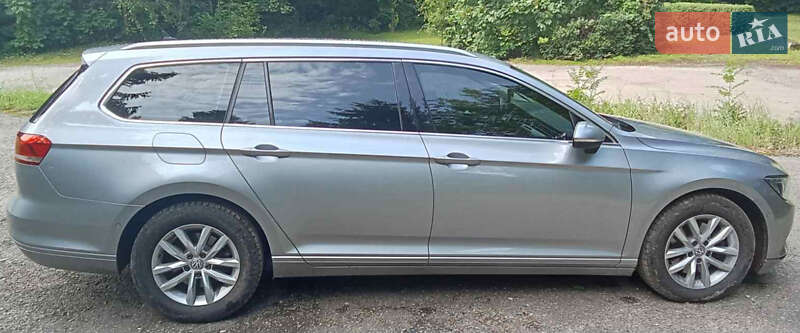Универсал Volkswagen Passat 2018 в Львове