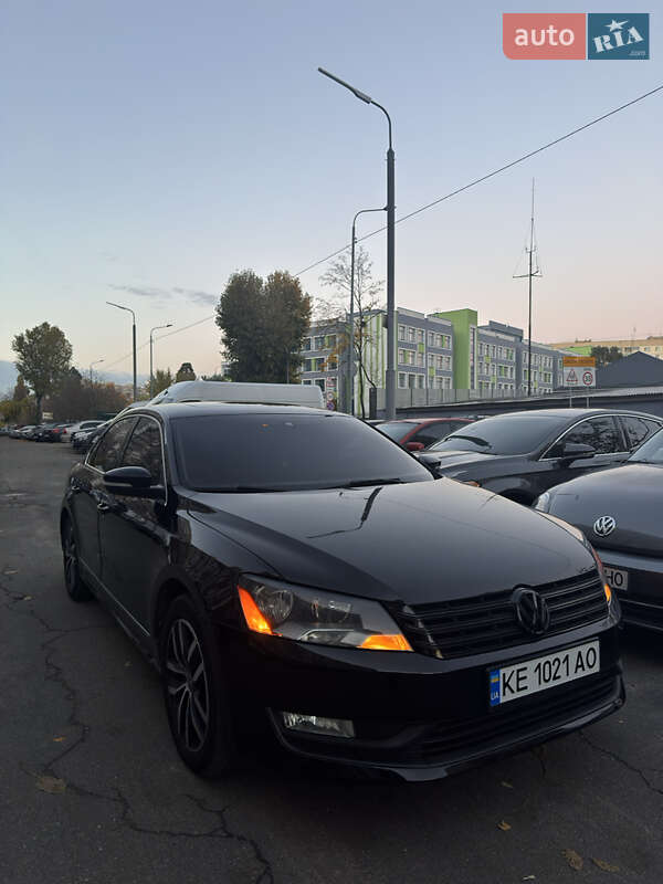 Седан Volkswagen Passat 2014 в Киеве фото 9 Седан Volkswagen Passat 2014 в Киеве