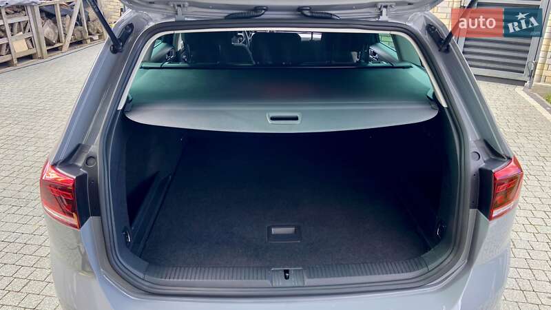 Універсал Volkswagen Passat 2022 в Тернополі