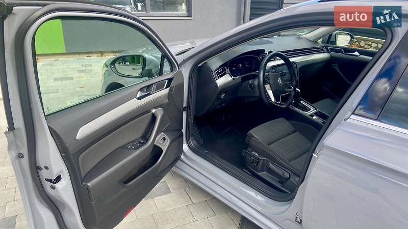 Універсал Volkswagen Passat 2022 в Тернополі