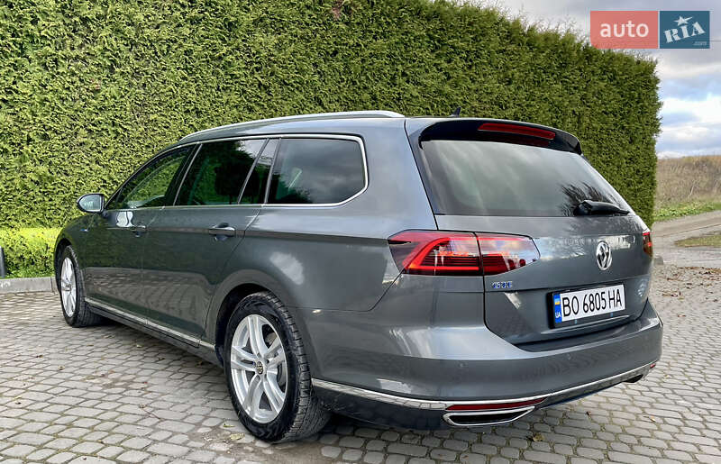 Универсал Volkswagen Passat 2016 в Рогатине