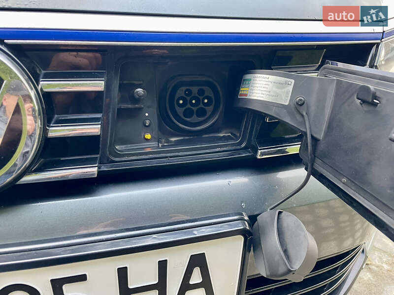 Универсал Volkswagen Passat 2016 в Рогатине