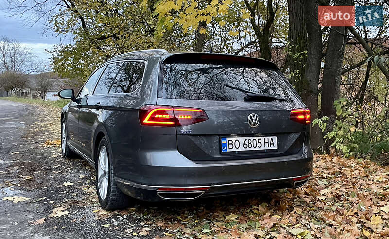 Универсал Volkswagen Passat 2016 в Рогатине