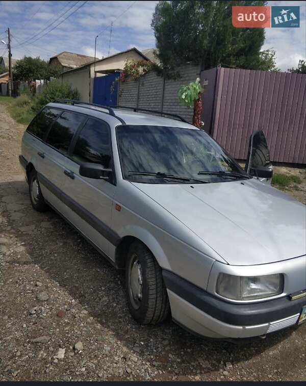 Универсал Volkswagen Passat 1993 в Харькове