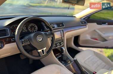 Седан Volkswagen Passat 2012 в 