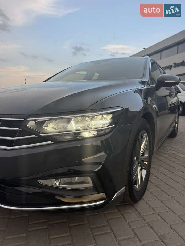 Универсал Volkswagen Passat 2021 в Луцке